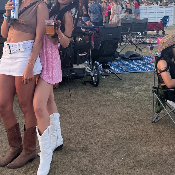 Pink Halter Dress - Picture 4 of 5